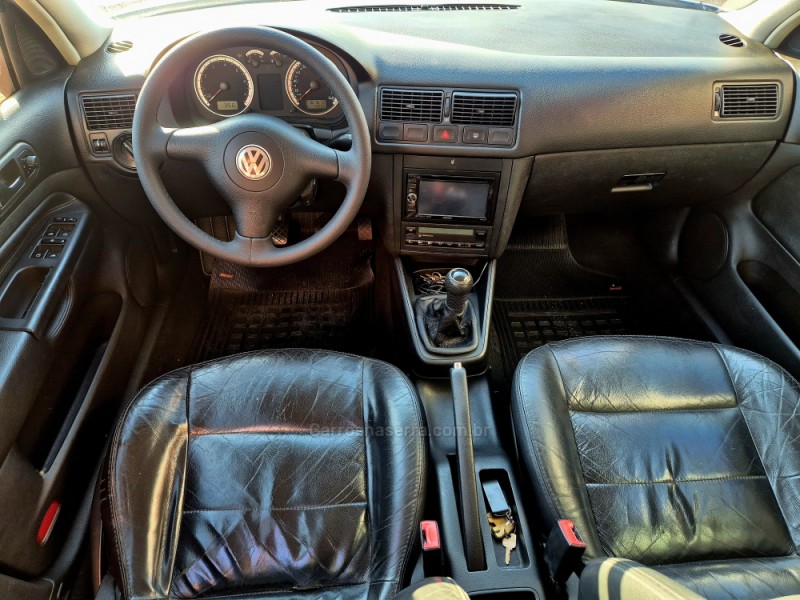 GOLF 1.6 MI GENERATION 8V GASOLINA 4P MANUAL - 2006 - FARROUPILHA