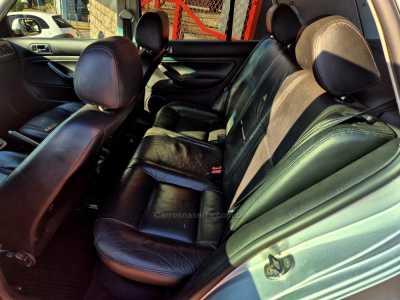 GOLF 1.6 MI GENERATION 8V GASOLINA 4P MANUAL - 2006 - FARROUPILHA