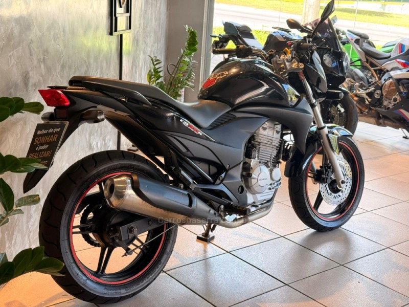 CB 300R  - 2010 - CAXIAS DO SUL