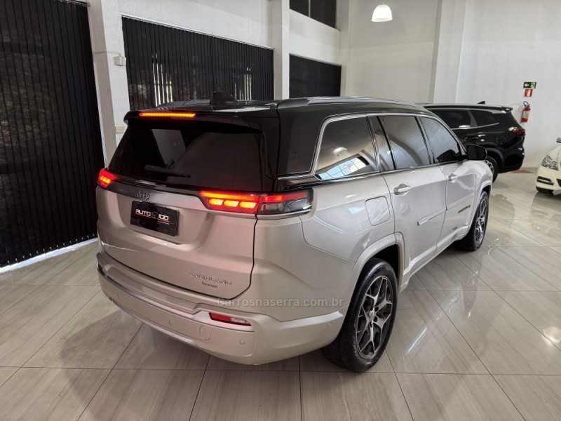 COMMANDER 1.3 OVERLAND T270 16V 4X2 TURBO FLEX 4P AUTOMÁTICO - 2023 - CAXIAS DO SUL