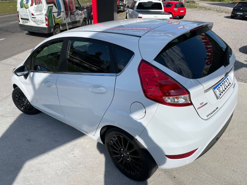 FIESTA 1.6 TITANIUM HATCH 16V FLEX 4P AUTOMÁTICO - 2015 - CAXIAS DO SUL