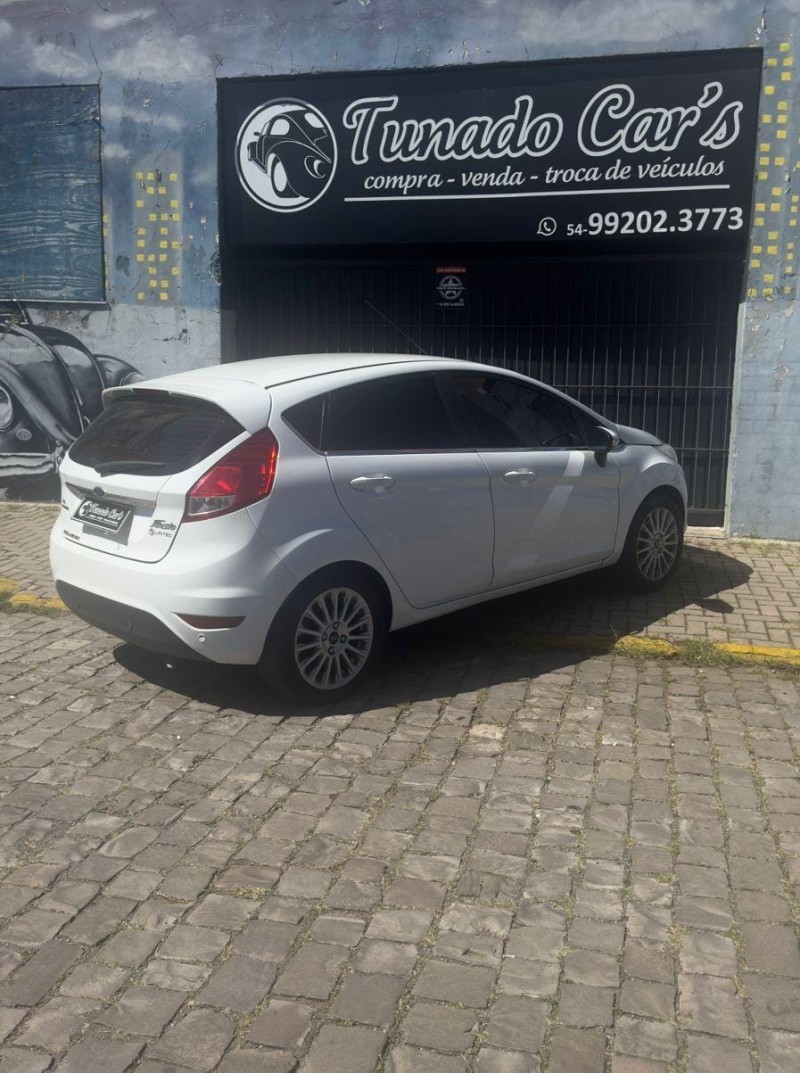 FIESTA 1.6 TITANIUM HATCH 16V FLEX 4P AUTOMÁTICO - 2015 - CAXIAS DO SUL