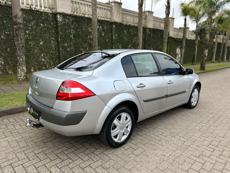 MÉGANE 2.0 DYNAMIQUE SEDAN 16V GASOLINA 4P AUTOMÁTICO - 2009 - CAXIAS DO SUL