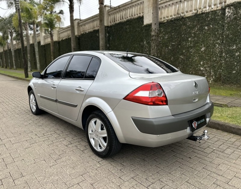 MÉGANE 2.0 DYNAMIQUE SEDAN 16V GASOLINA 4P AUTOMÁTICO - 2009 - CAXIAS DO SUL