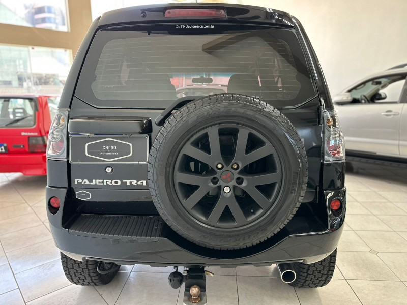 PAJERO TR4 2.0 4X4 16V 140CV FLEX 4P MANUAL - 2013 - CAXIAS DO SUL