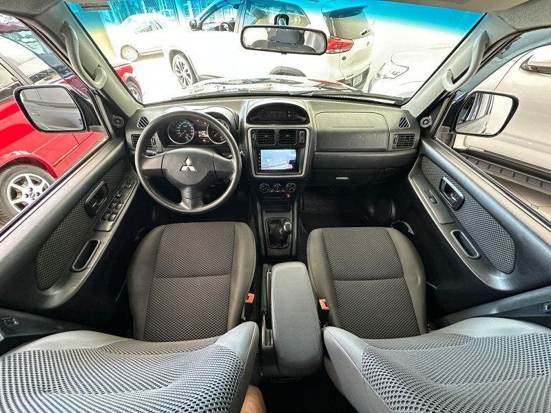 PAJERO TR4 2.0 4X4 16V 140CV FLEX 4P MANUAL - 2013 - CAXIAS DO SUL