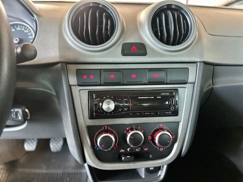 VOYAGE 1.6 MI COMFORTLINE 8V FLEX 4P MANUAL - 2010 - CAXIAS DO SUL