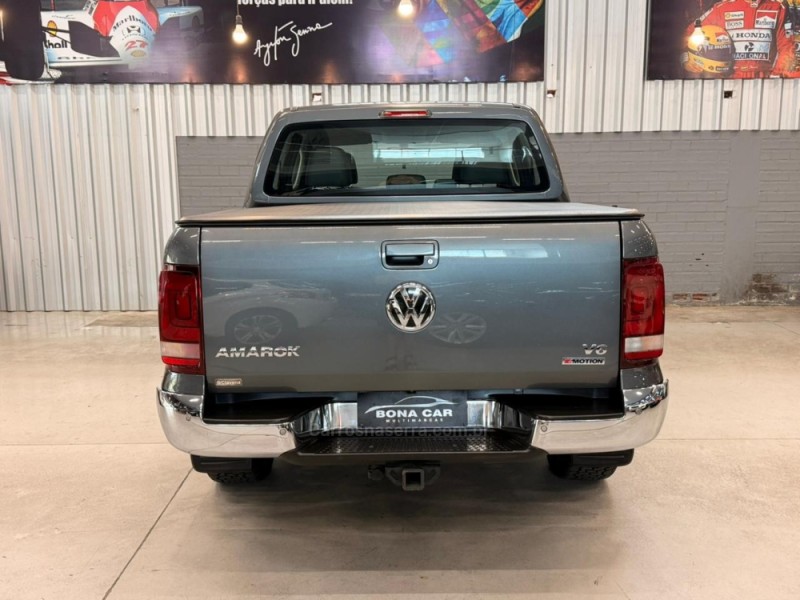 AMAROK 3.0 V6 TDI HIGHLINE CD DIESEL 4MOTION AUTOMÁTICO - 2022 - CAXIAS DO SUL