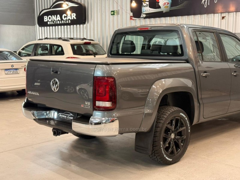 AMAROK 3.0 V6 TDI HIGHLINE CD DIESEL 4MOTION AUTOMÁTICO - 2022 - CAXIAS DO SUL