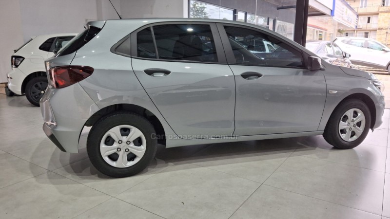 ONIX 1.0 LT 12V FLEX 4P MANUAL - 2025 - GRAMADO