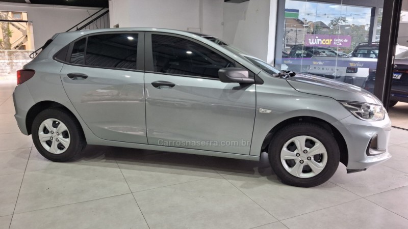 ONIX 1.0 LT 12V FLEX 4P MANUAL - 2025 - GRAMADO