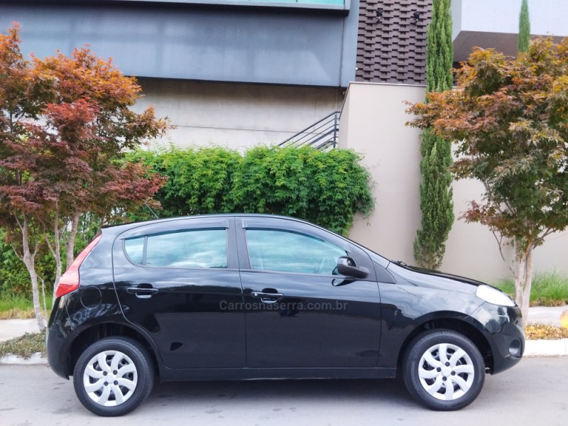PALIO 1.4 MPI ATTRACTIVE 8V FLEX 4P MANUAL - 2013 - FARROUPILHA