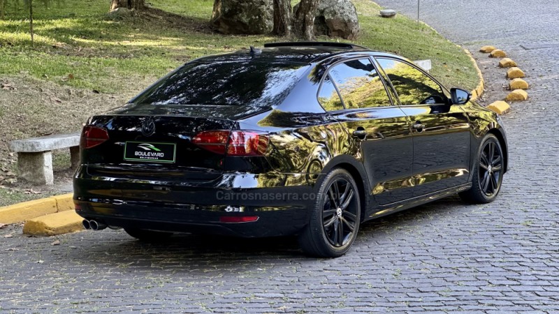 JETTA 2.0 TSI HIGHLINE 211CV GASOLINA 4P TIPTRONIC - 2016 - CAXIAS DO SUL