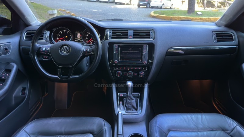 JETTA 2.0 TSI HIGHLINE 211CV GASOLINA 4P TIPTRONIC - 2016 - CAXIAS DO SUL