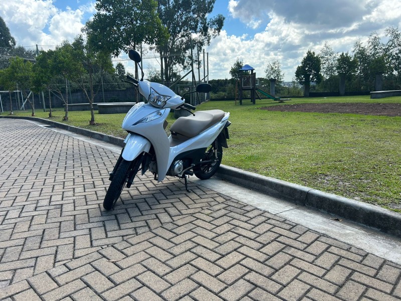 BIZ 125 EX - 2025 - CANELA