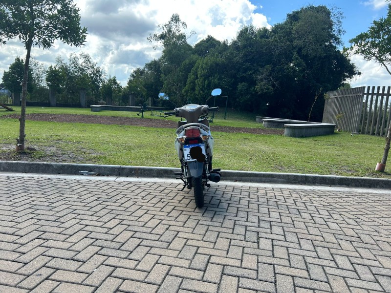 BIZ 125 EX - 2025 - CANELA