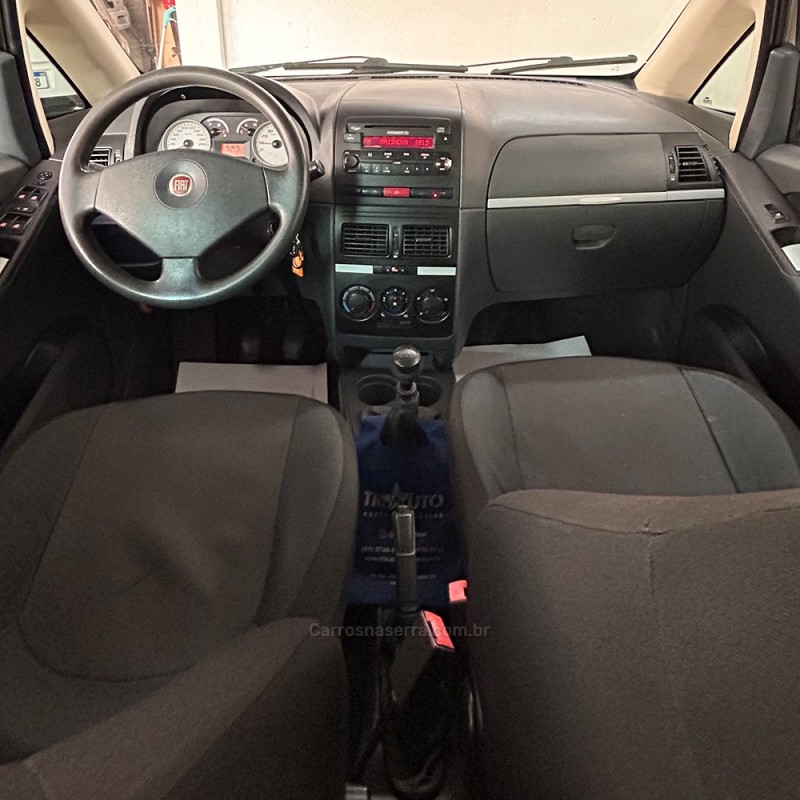 IDEA 1.4 MPI ELX 8V FLEX 4P MANUAL - 2009 - VACARIA