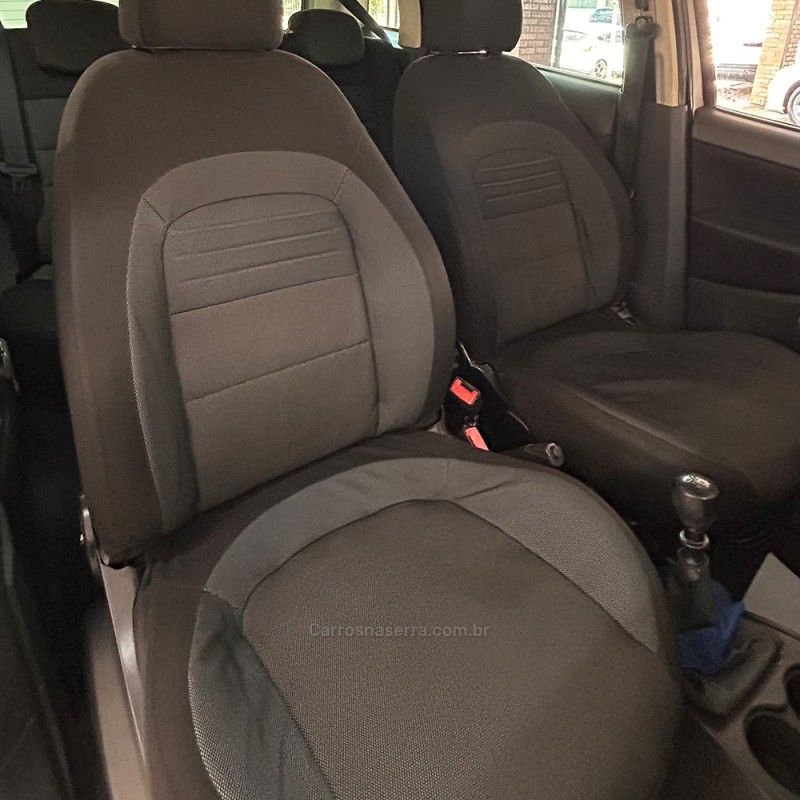 IDEA 1.4 MPI ELX 8V FLEX 4P MANUAL - 2009 - VACARIA