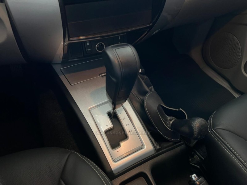 PAJERO DAKAR 3.2 HPE 4X4 7 LUGARES 16V TURBO INTERCOOLER DIESEL 4P AUTOMÁTICO - 2015 - CAXIAS DO SUL