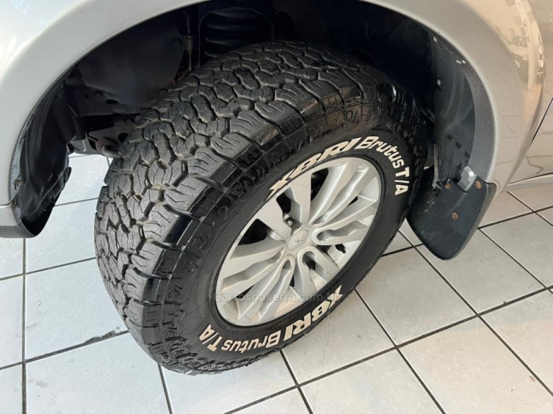 PAJERO DAKAR 3.2 HPE 4X4 7 LUGARES 16V TURBO INTERCOOLER DIESEL 4P AUTOMÁTICO - 2015 - CAXIAS DO SUL