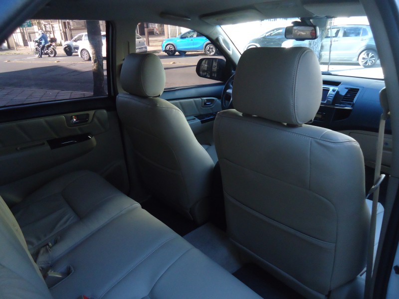 HILUX SW4 3.0 SRV 4X4 16V TURBO INTERCOOLER DIESEL 4P AUTOMÁTICO - 2014 - CAXIAS DO SUL