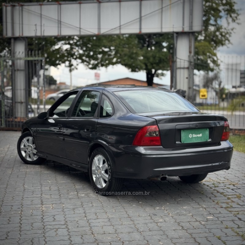 VECTRA 2.2 MPFI CD 16V GASOLINA 4P MANUAL - 2002 - CAXIAS DO SUL