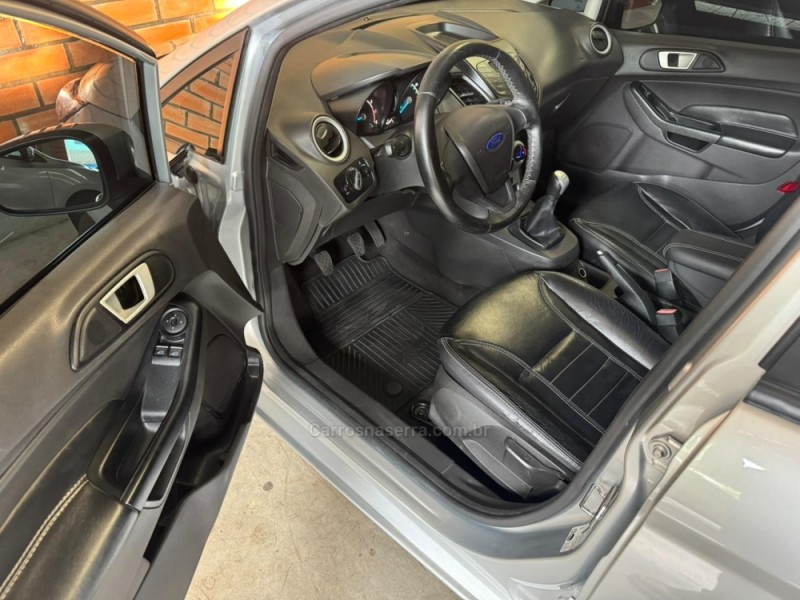 FIESTA 1.6 SE HATCH 16V FLEX 4P MANUAL - 2017 - SãO MARCOS