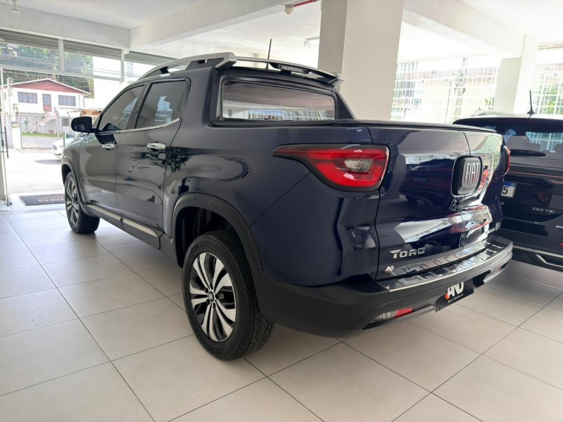 TORO 2.2 16V TURBO DIESEL VOLCANO 4P AUTOMÁTICO - 2025 - CAXIAS DO SUL