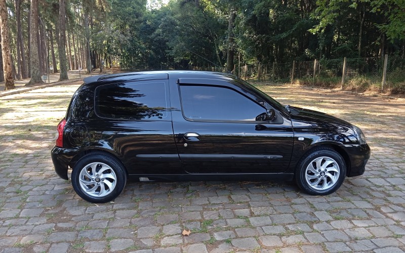 CLIO 1.0 CAMPUS 16V FLEX 2P MANUAL - 2011 - CAXIAS DO SUL