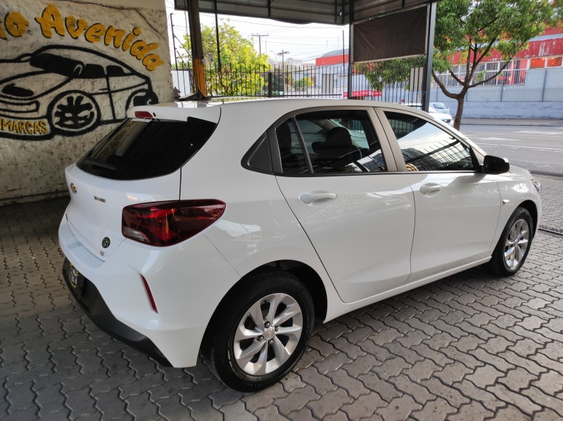 ONIX 1.0 LT 12V TURBO FLEX 4P MANUAL - 2023 - CAXIAS DO SUL