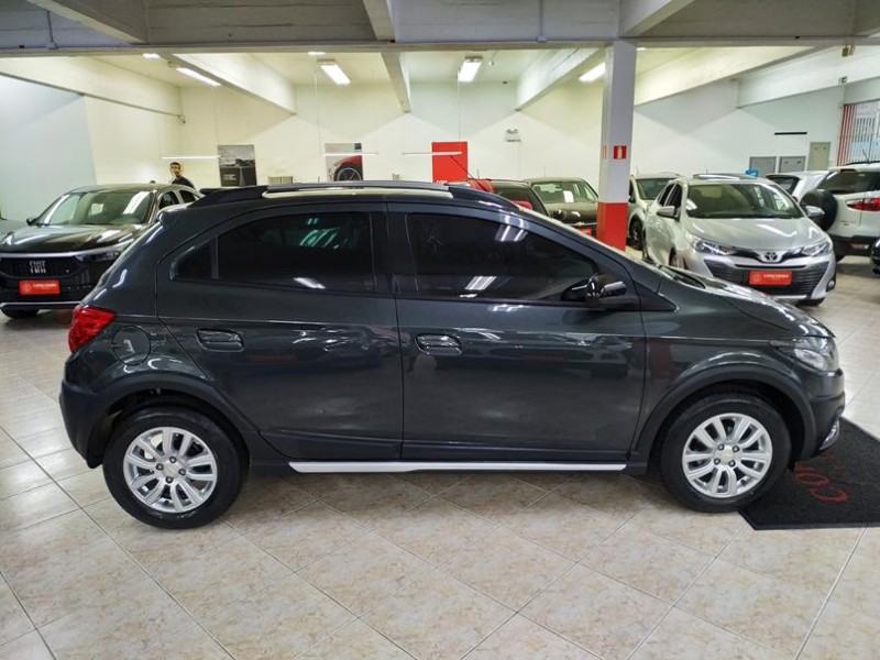 ONIX 1.4 MPFI ACTIV 8V FLEX 4P MANUAL - 2019 - CAXIAS DO SUL
