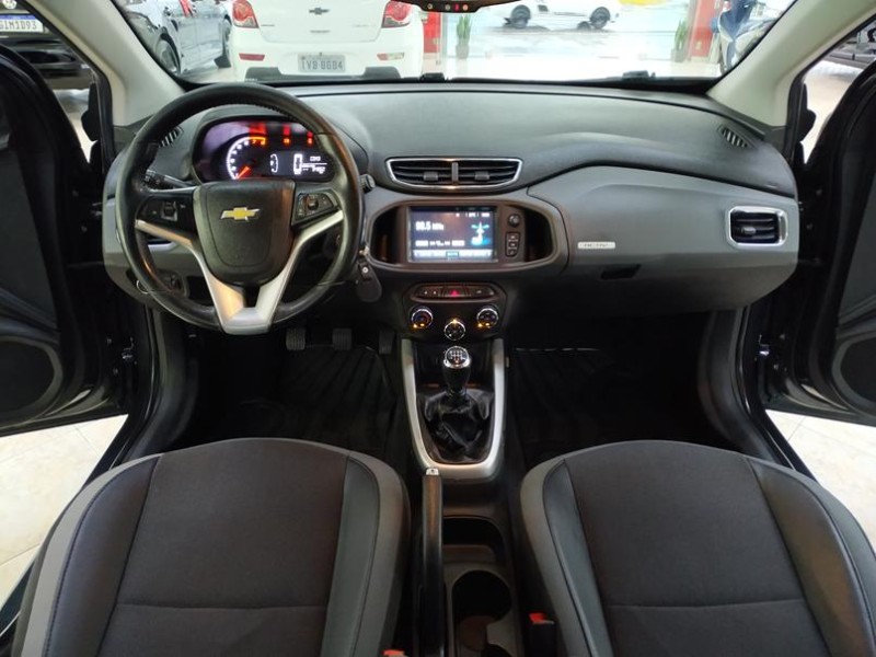 ONIX 1.4 MPFI ACTIV 8V FLEX 4P MANUAL - 2019 - CAXIAS DO SUL