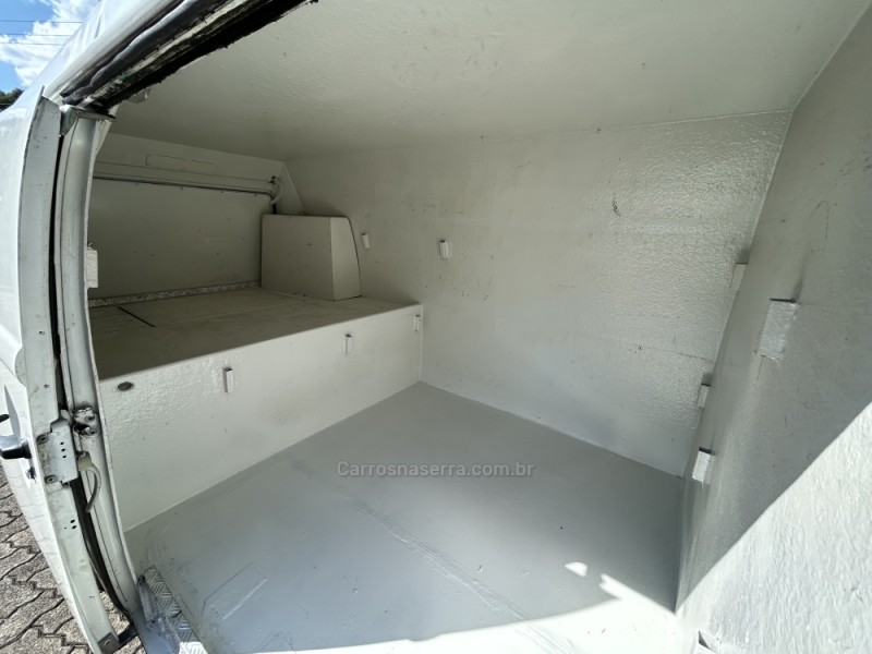 KOMBI 1.4 MI FURGÃO 8V FLEX 3P MANUAL - 2010 - FARROUPILHA