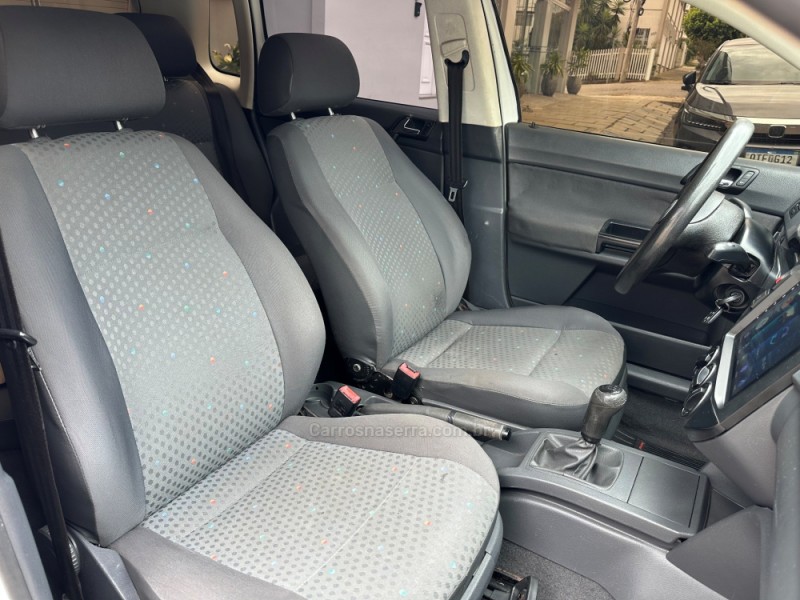 POLO 1.6 MI 8V GASOLINA 4P MANUAL - 2003 - GUAPORé