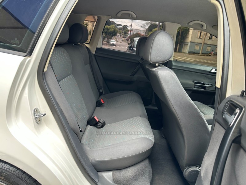 POLO 1.6 MI 8V GASOLINA 4P MANUAL - 2003 - GUAPORé