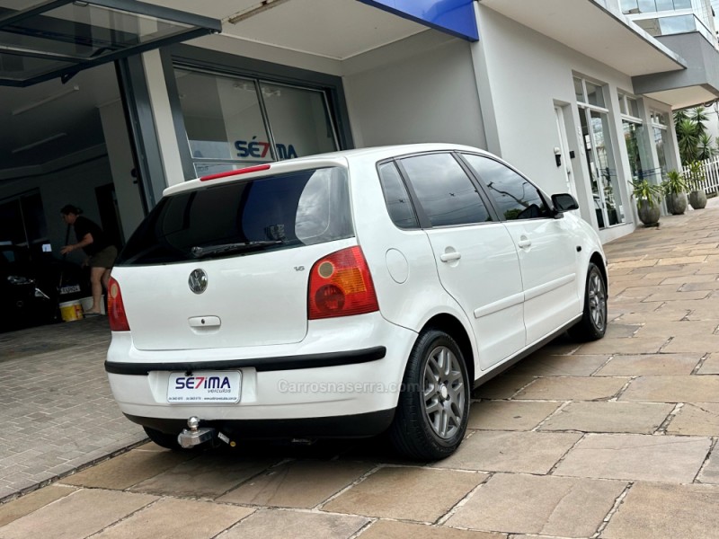 POLO 1.6 MI 8V GASOLINA 4P MANUAL - 2003 - GUAPORé