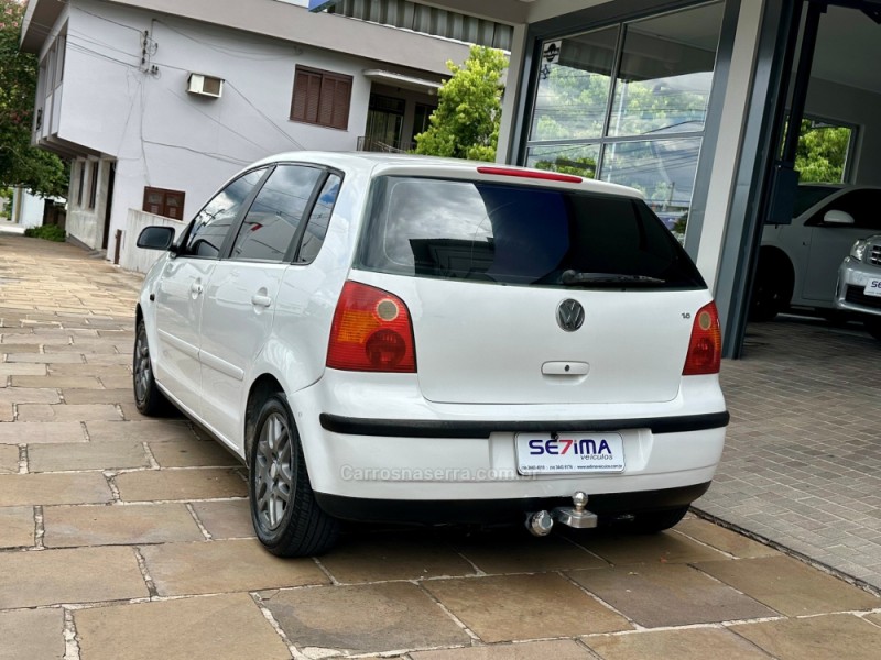 POLO 1.6 MI 8V GASOLINA 4P MANUAL - 2003 - GUAPORé