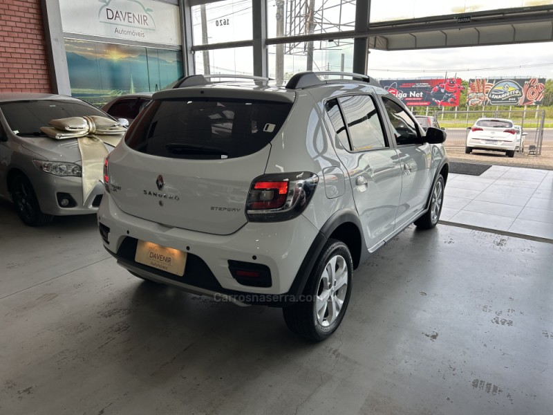 SANDERO 1.6 STEPWAY 16V DYNAMIQUE FLEX 4P MANUAL - 2020 - TAQUARA