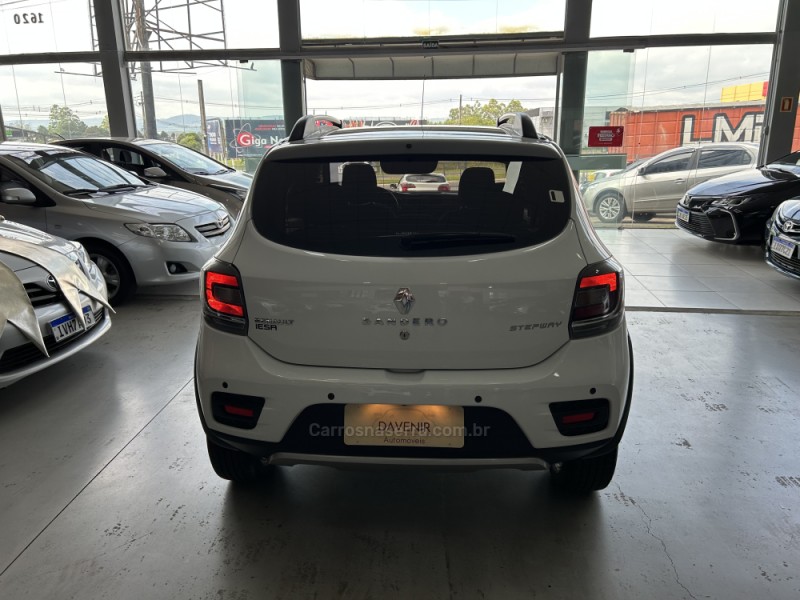 SANDERO 1.6 STEPWAY 16V DYNAMIQUE FLEX 4P MANUAL - 2020 - TAQUARA