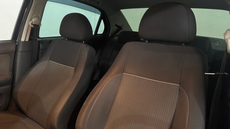 VOYAGE 1.6 MI TREND 8V FLEX 4P MANUAL - 2013 - ESTâNCIA VELHA