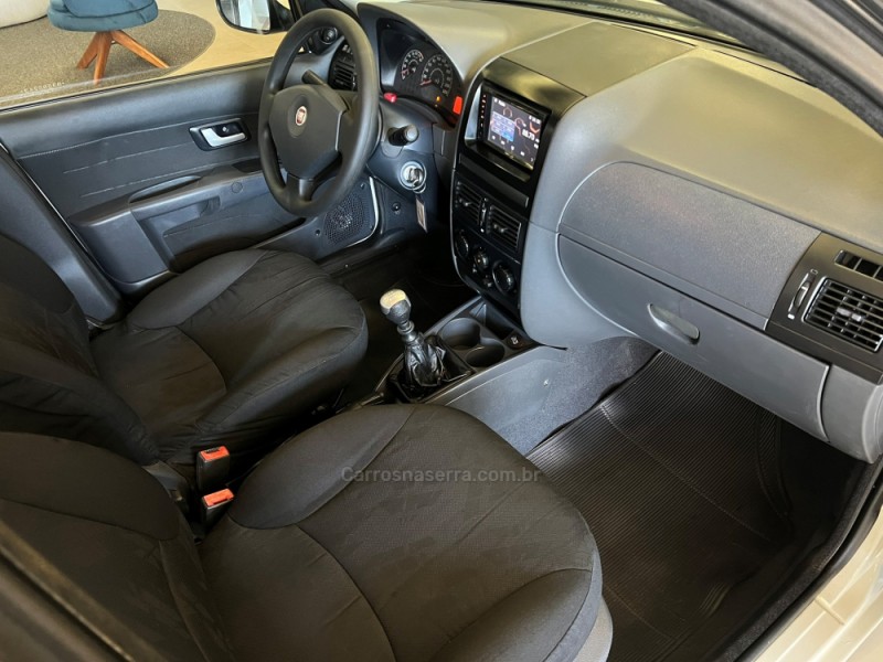 SIENA 1.0 MPI EL 8V FLEX 4P MANUAL - 2011 - SAPIRANGA