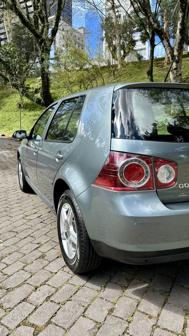 GOLF 1.6 MI 8V FLEX 4P MANUAL - 2009 - CAXIAS DO SUL
