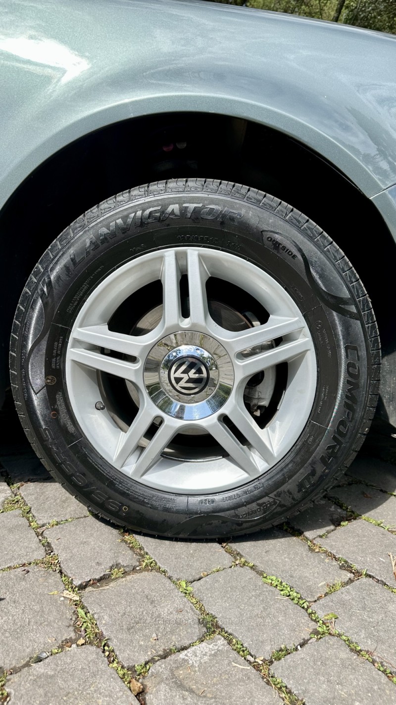 GOLF 1.6 MI 8V FLEX 4P MANUAL - 2009 - CAXIAS DO SUL