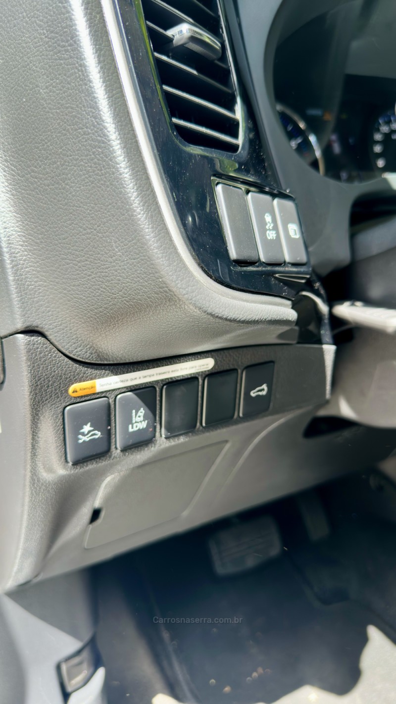 OUTLANDER 3.0 GT 4X4 V6 24V GASOLINA 4P AUTOMÁTICO - 2018 - CAXIAS DO SUL