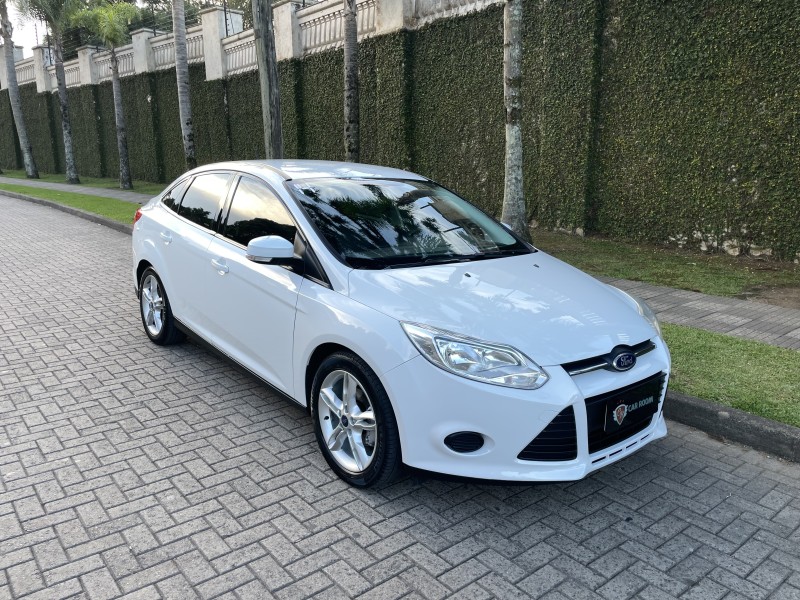 FOCUS 2.0 S SEDAN 16V FLEX 4P AUTOMÁTICO - 2014 - CAXIAS DO SUL