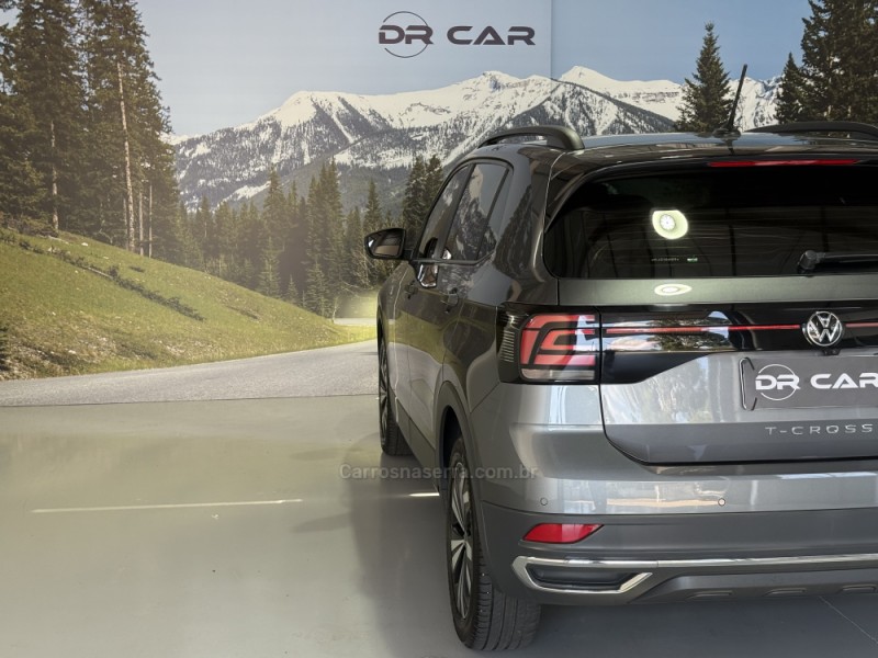 T-CROSS 1.0 COMFORTLINE TSI FLEX 4P AUTOMÁTICO - 2023 - GARIBALDI
