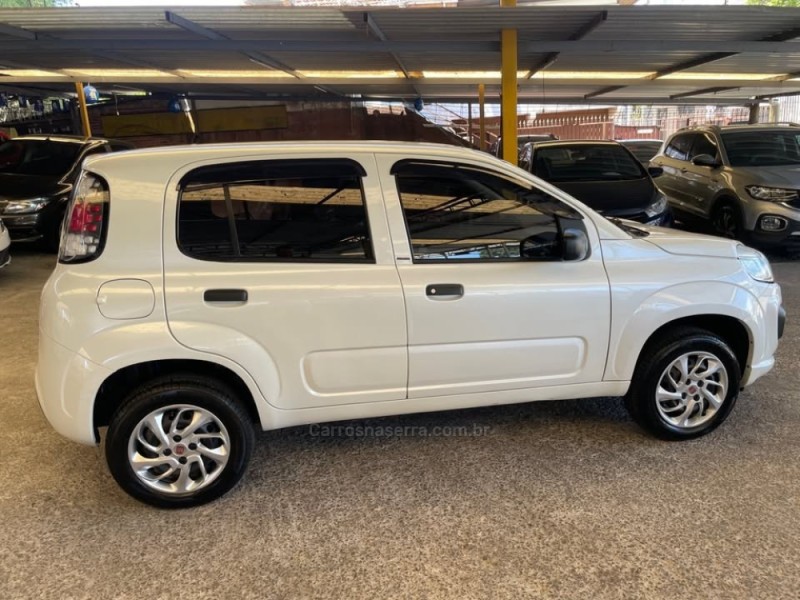 UNO 1.0 FIREFLY FLEX ATTRACTIVE 4P MANUAL - 2017 - CAXIAS DO SUL