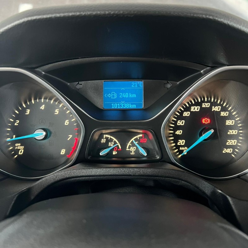 FOCUS 1.6 SE 16V FLEX 4P MANUAL - 2015 - CAXIAS DO SUL