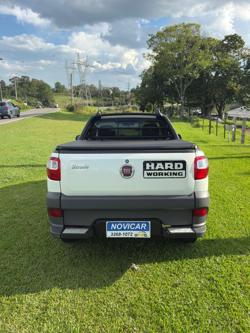 STRADA 1.4 MPI HARD WORKING CS 8V FLEX 2P MANUAL - 2017 - FARROUPILHA