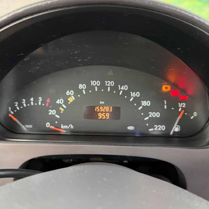 A 160 1.6 GASOLINA CLASSIC MANUAL 4P - 2001 - CAXIAS DO SUL